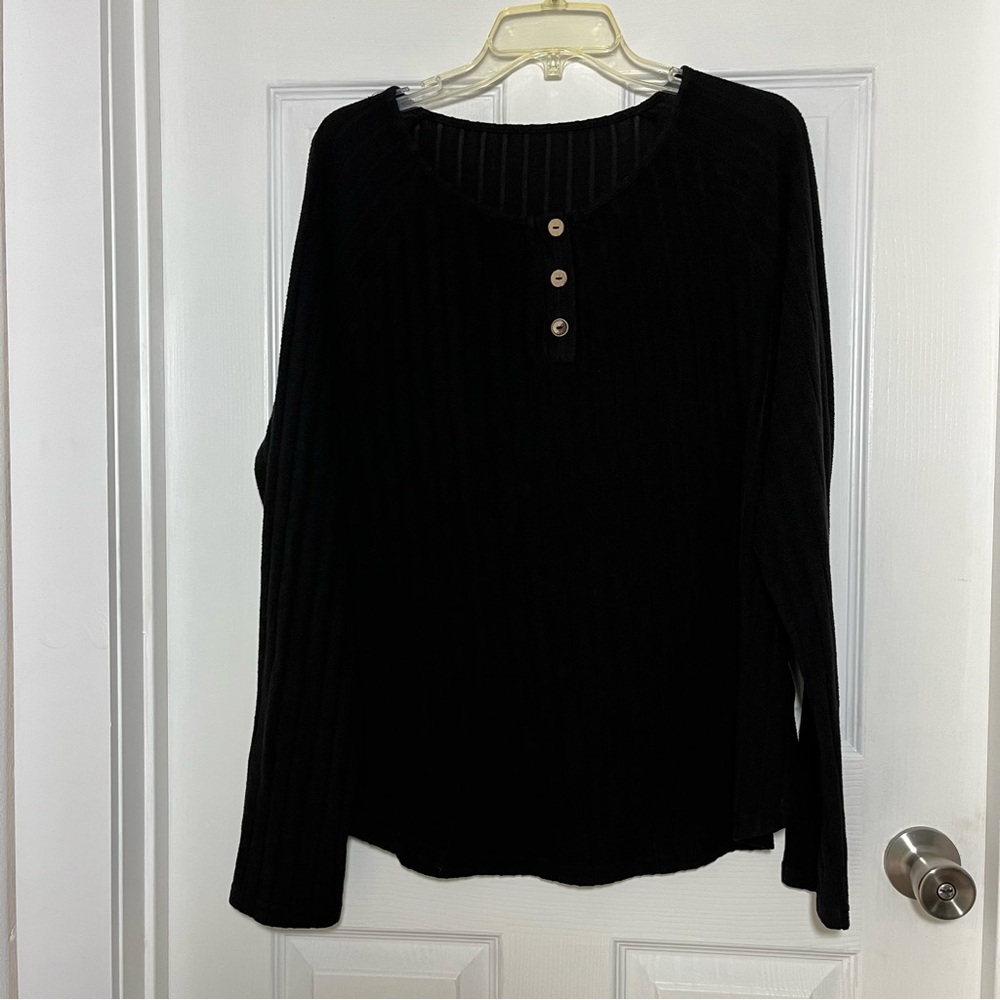 Black Fleece Plus Henley Style top